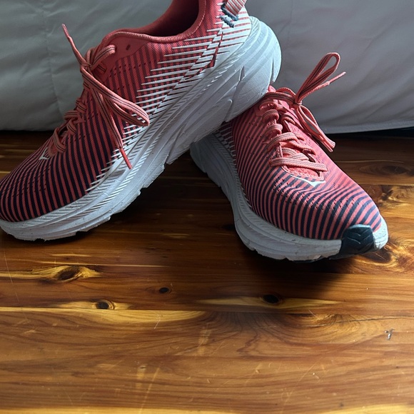 Hoka Women's Pink Running Shoes size 9 - Picture 2 of 6